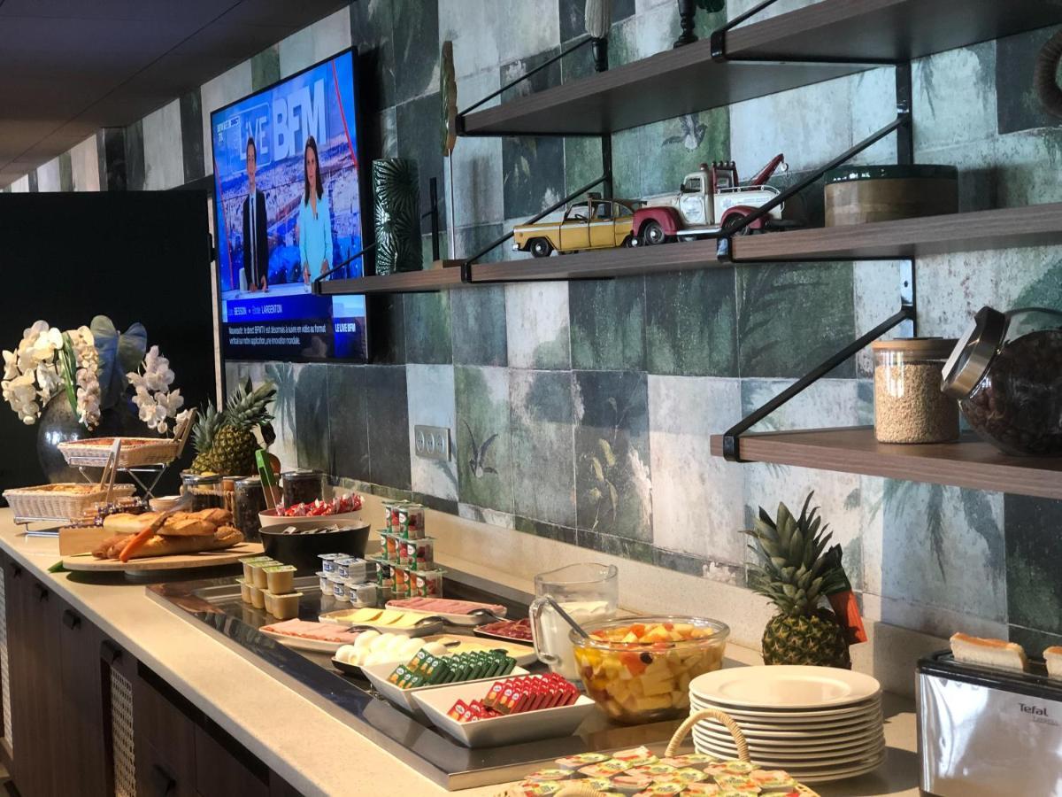 Отель Ibis Styles Clermont-Ferrand Aeroport Экстерьер фото