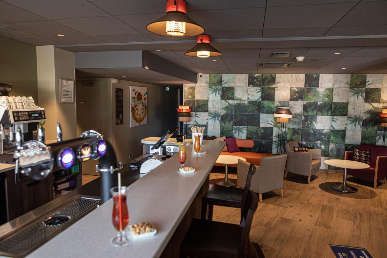 Отель Ibis Styles Clermont-Ferrand Aeroport Экстерьер фото