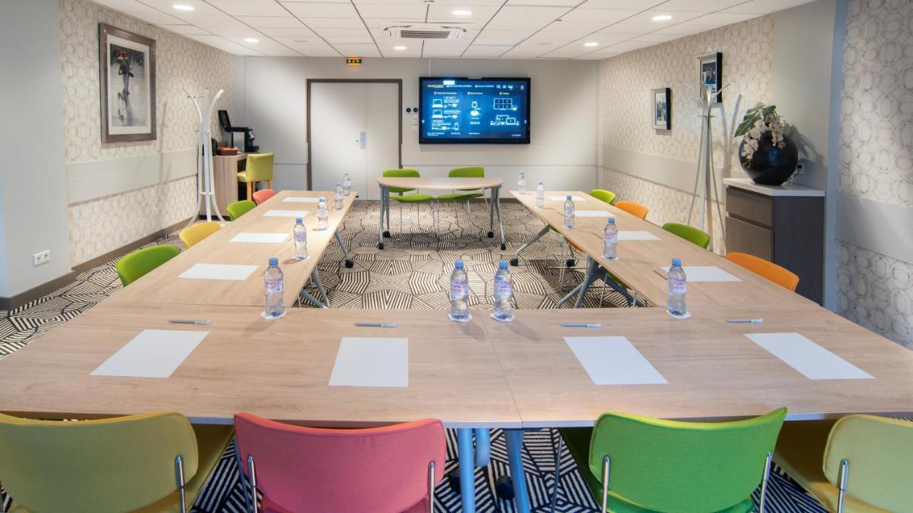 Отель Ibis Styles Clermont-Ferrand Aeroport Экстерьер фото