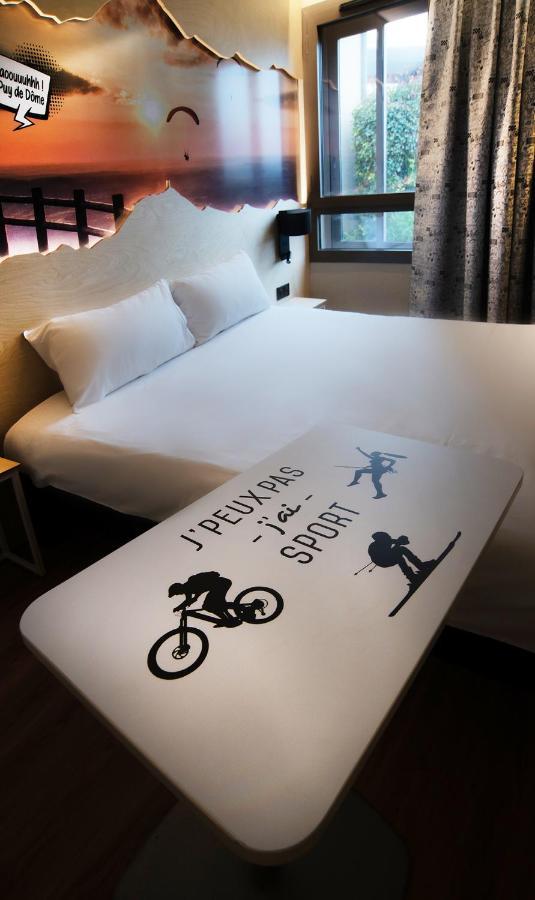 Отель Ibis Styles Clermont-Ferrand Aeroport Экстерьер фото
