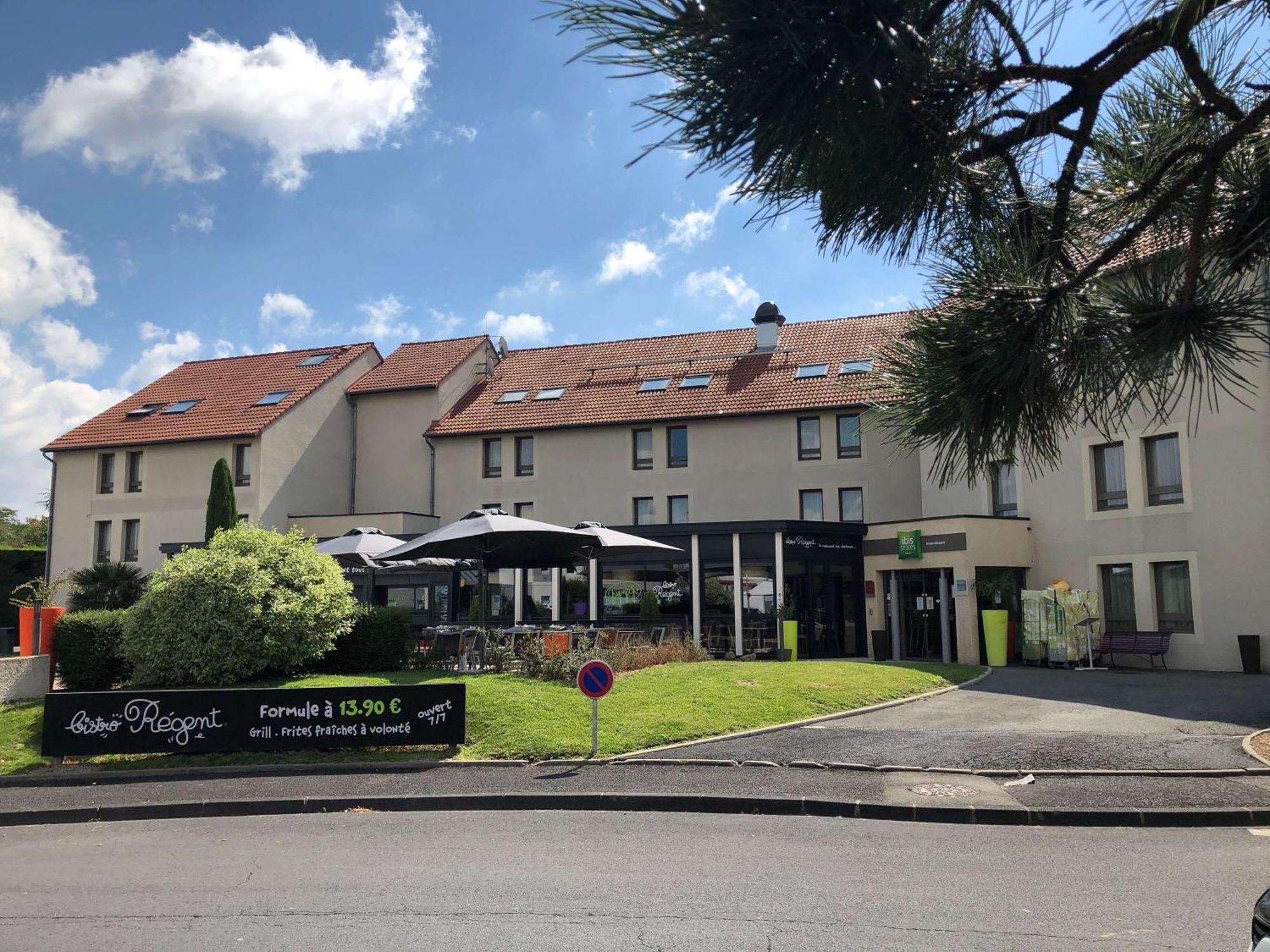Отель Ibis Styles Clermont-Ferrand Aeroport Экстерьер фото
